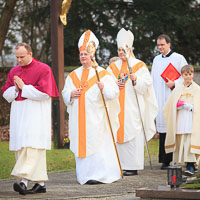Bischof Rudolf in der Pfarrei Paring